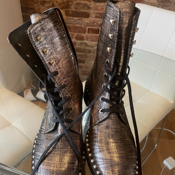 NEW black and gold Stuart Weitzman booties with pearl accent. Limited edition